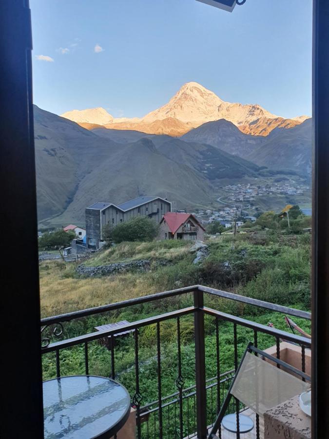 Nikolo Inn Kazbegi Eksteriør billede